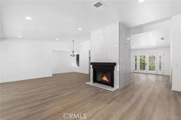 Claremont, CA 91711,426 E Holyoke