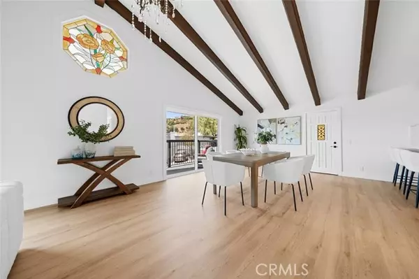 Los Angeles, CA 90068,2838 Lambert