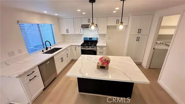 Corona, CA 92882,1472 Camelot Drive