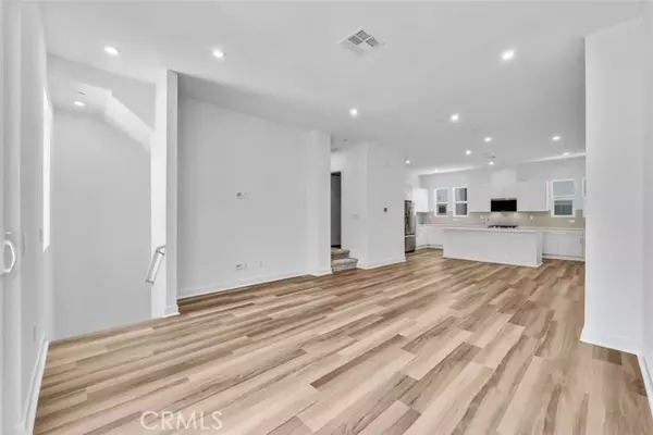 Anaheim, CA 92805,1122 w bushell st