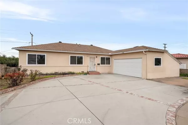 922 E Edgecomb, Covina, CA 91724