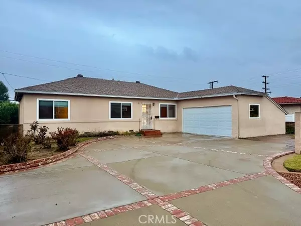 922 E Edgecomb, Covina, CA 91724