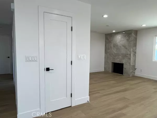 Arleta (los Angeles), CA 91331,13068 Mineola Street