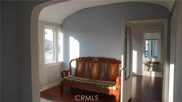 Long Beach, CA 90810,2452 Adriatic