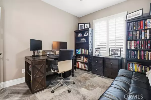 Corona, CA 92883,25654 Red Hawk