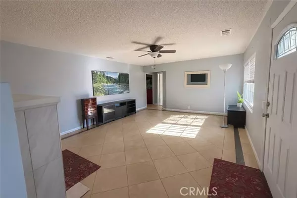 Glendora, CA 91740,821 W Dike