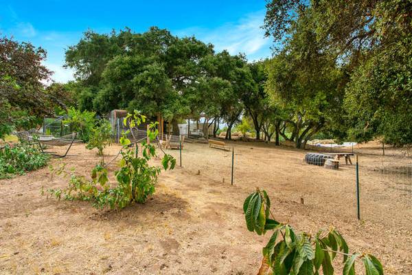 984 Baldwin Rd Road, Ojai, CA 93023