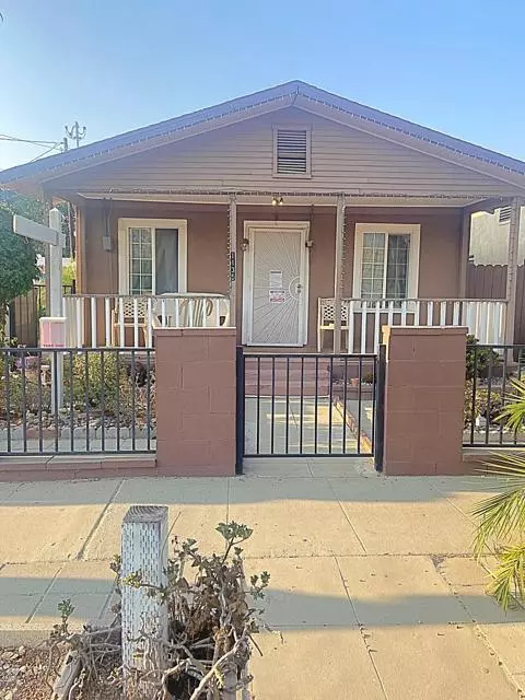 1135 E Harvard Boulevard, Santa Paula, CA 93060