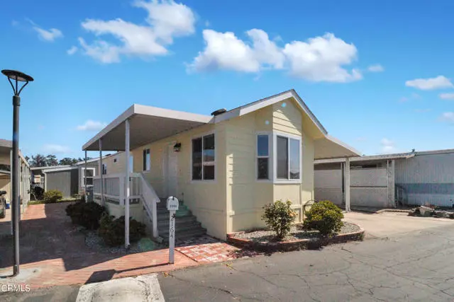 Oxnard, CA 93033,2164 Thrush Avenue #-