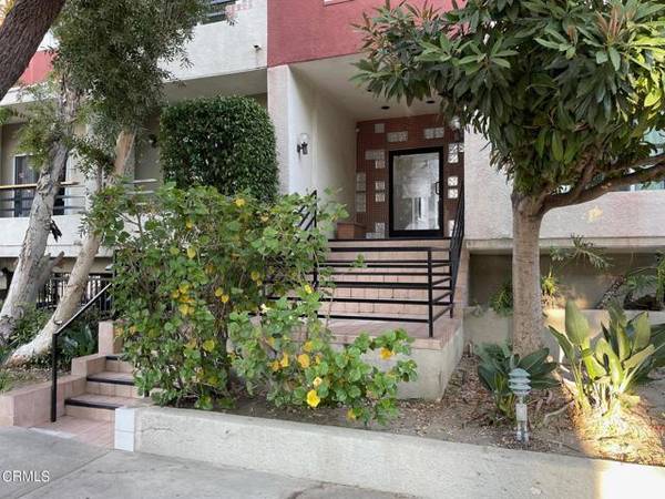 4350 Stern Avenue #14, Sherman Oaks, CA 91423