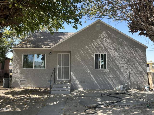 209 T Street, Bakersfield, CA 93304