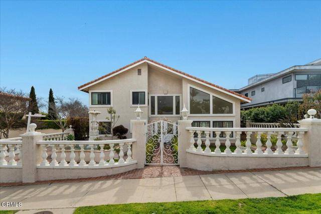 2222 Pier Avenue, Santa Monica, CA 90405