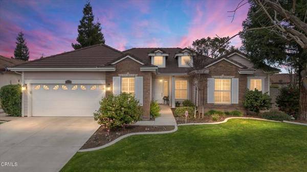 10121 Dutch Iris Drive, Bakersfield, CA 93311