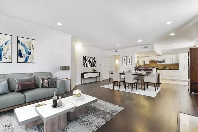 Sherman Oaks, CA 91423,13920 Moorpark Street