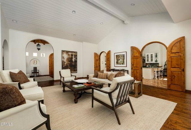Santa Barbara, CA 93108,1060 Ladera Lane