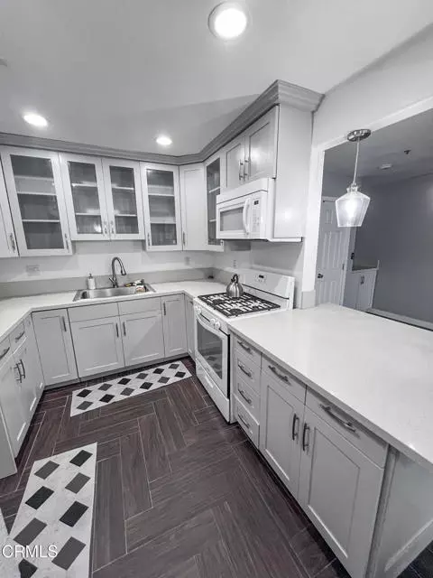 Huntington Park, CA 90255,7018 Rita Avenue #310