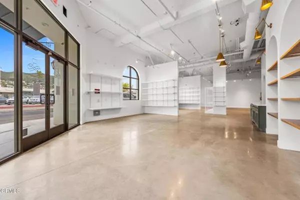 Ventura, CA 93001,2176 E Main Street