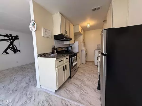 Oxnard, CA 93033,1004 Cheyenne Way