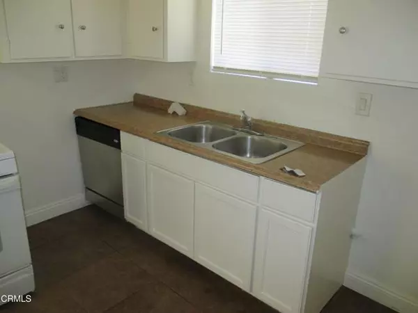 Lancaster, CA 93535,44104 Carolside Avenue