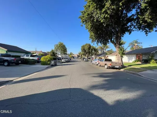 Santa Ana, CA 92705,2221 N Eastwood Avenue