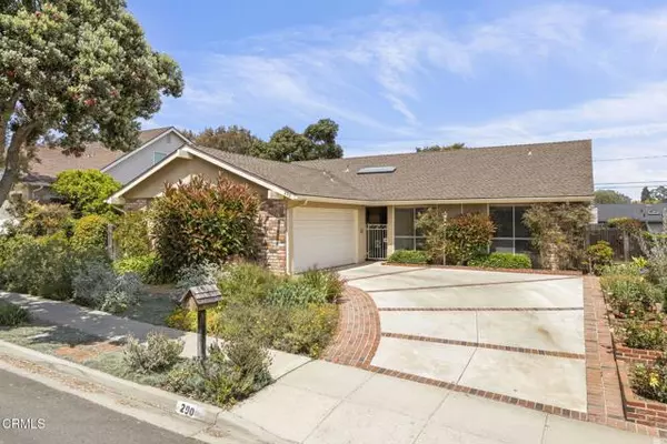 290 Heidelberg Avenue, Ventura, CA 93003