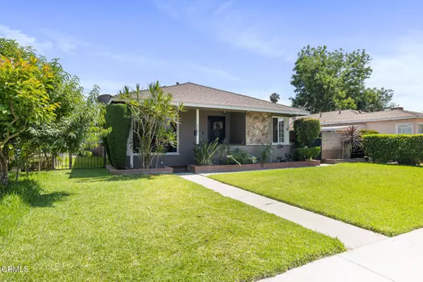 Long Beach, CA 90805,272 E 69th Street
