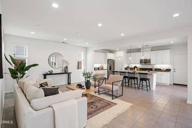 Ventura, CA 93001,445 Chickasaw Street