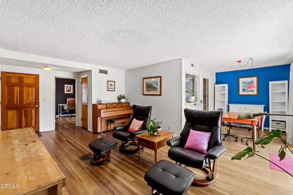 Woodland Hills (los Angeles), CA 91367,6449 Quakertown Avenue