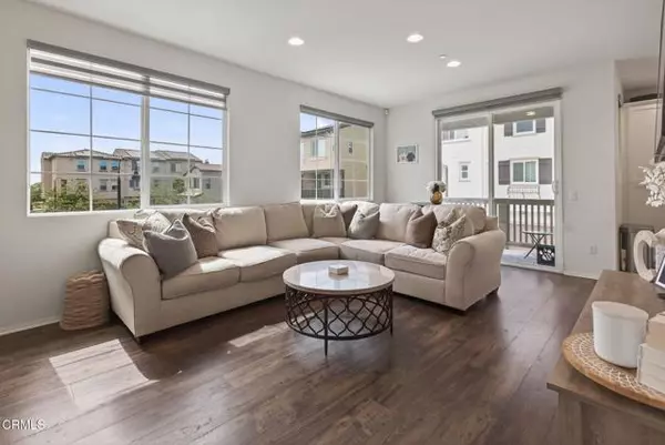 Camarillo, CA 93010,162 Sawbuck Street
