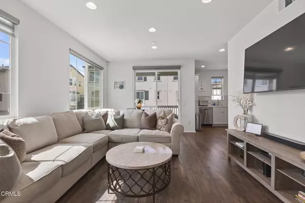 Camarillo, CA 93010,162 Sawbuck Street