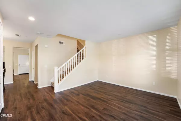 Oxnard, CA 93036,319 Elk River Place