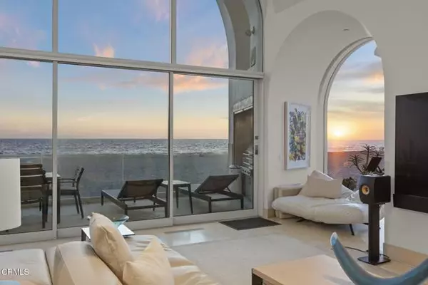 Oxnard, CA 93035,1211 Capri Way