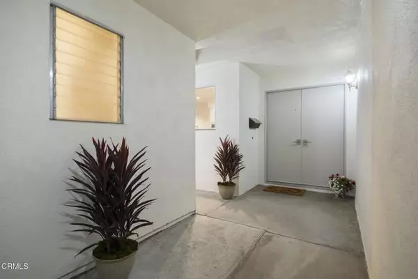 Ventura, CA 93004,8373 Hollister Street