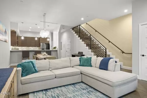 Thousand Oaks, CA 91362,3236 Royal Oaks Drive #5