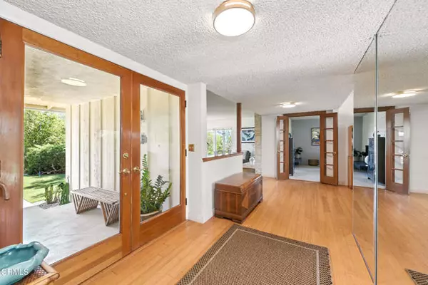 Thousand Oaks, CA 91360,633 Camino Roberto