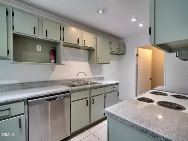 Santa Paula, CA 93060,421 N Palm Avenue