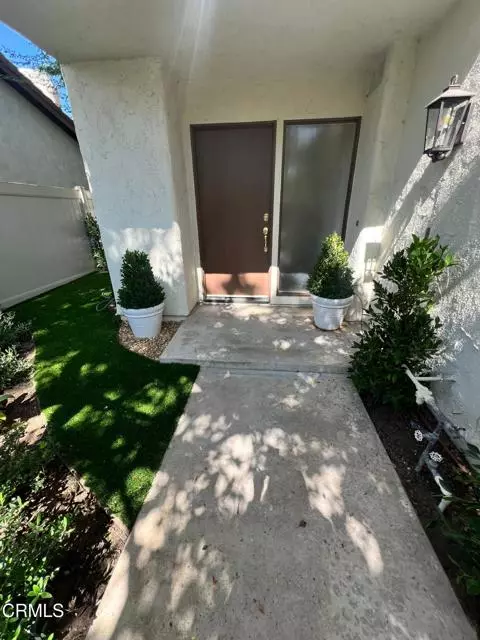 Thousand Oaks, CA 91360,889 Shadow Lake Drive