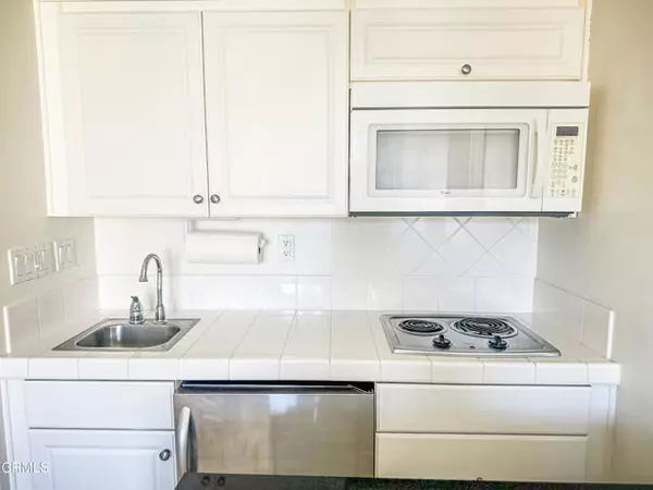 Oxnard, CA 93036,726 Owens River Drive #2