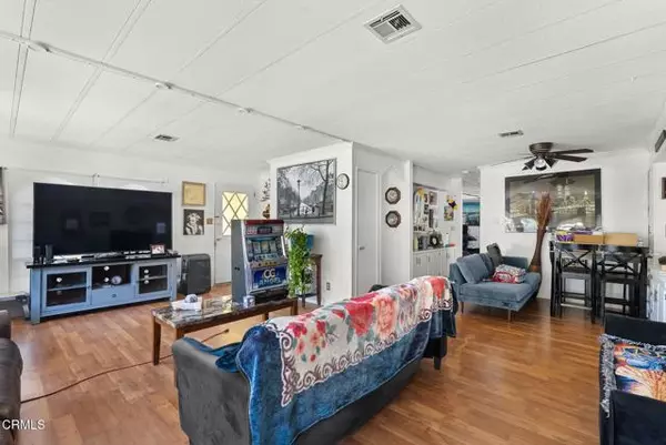 Newbury Park (thousand Oaks), CA 91320,258 El Gallardo #258