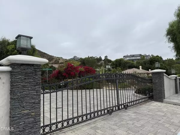 Camarillo, CA 93010,390 E Highland Hills Drive