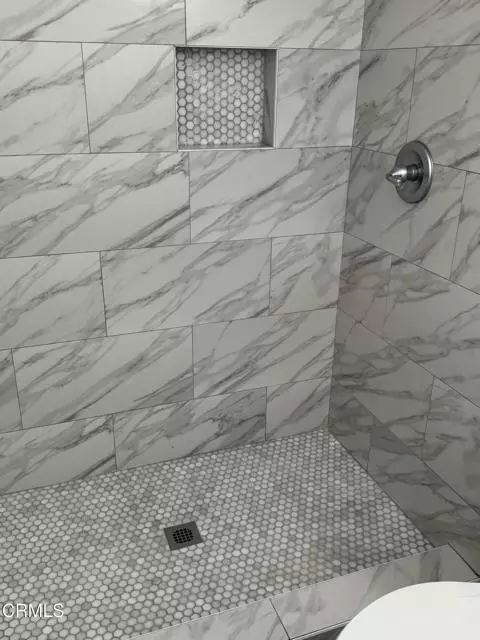 Oxnard, CA 93035,1841 FISHER Drive #B