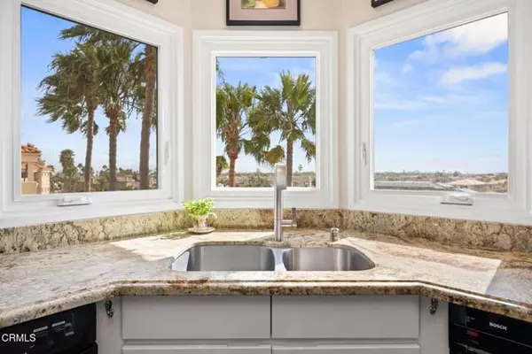 Oxnard, CA 93035,4252 Harbour Island Lane