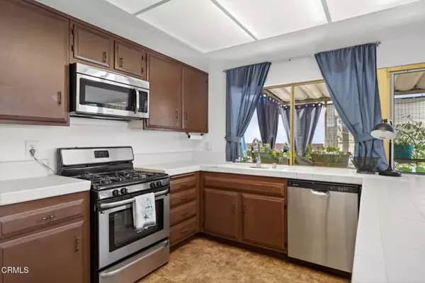 Simi Valley, CA 93065,2559 Cochran Street