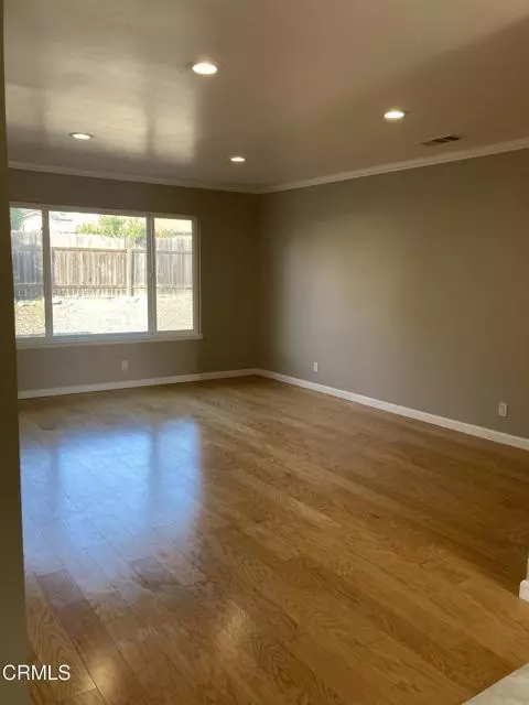 Ventura, CA 93003,1881 Tamarin Avenue