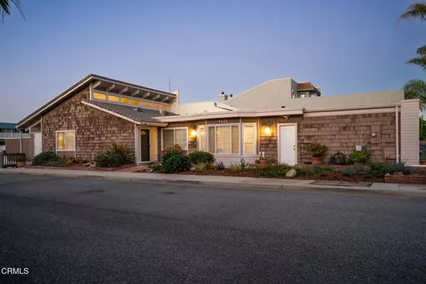 Oxnard, CA 93035,4625 Falkirk Bay