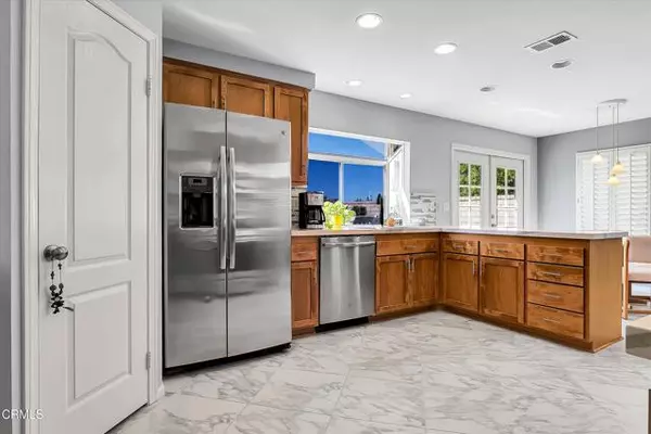 Valencia (santa Clarita), CA 91354,23422 Westford Place