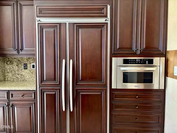 Oxnard, CA 93035,1702 Aleutian Way