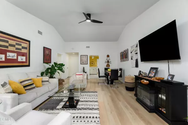 Camarillo, CA 93012,38003 Village 38