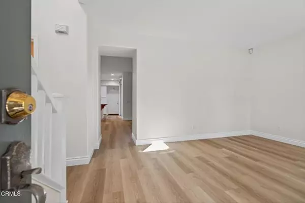 Oxnard, CA 93036,337 Feather River Place