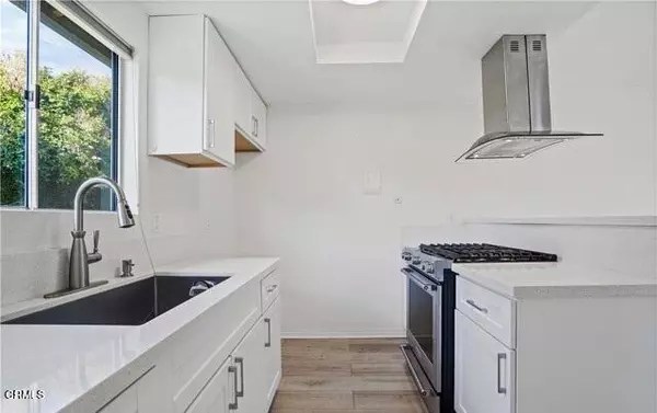 Simi Valley, CA 93063,5977 Nelda Street #1